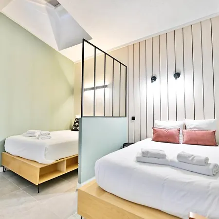 Stylish 2-bedroom Loft In The Heart Of With Air Conditioning
