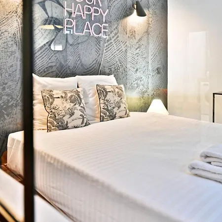 Stylish 2-bedroom Loft In The Heart Of With Air Conditioning *
