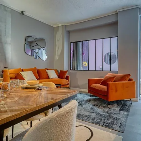 Apartment Stylish 2-bedroom Loft In The Heart Of With Air Conditioning